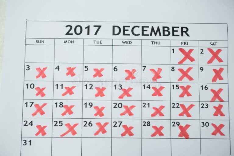 Si empiezo a trabajar a mitad de mes, cuándo recibiré mi sueldo 36 calendario con dias marcados en rojo