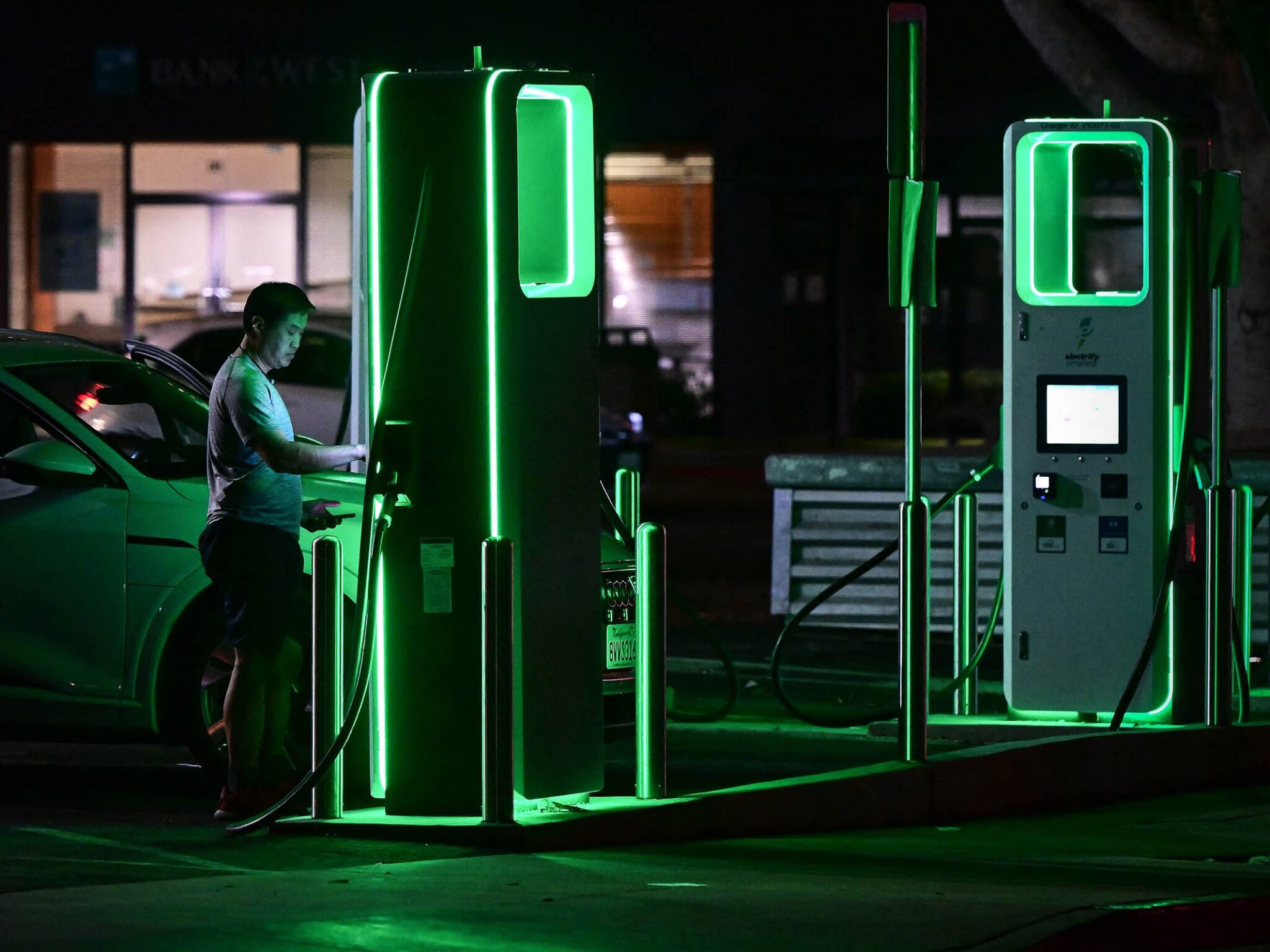 Cómo redactar una carta a CFE para solicitar servicio eléctrico