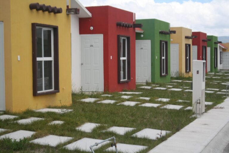 Cuánto se paga de predial por una casa de Infonavit en México 18 casa de infonavit en un entorno urbano