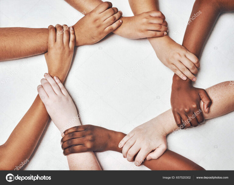 Por qué me quedé en Alcohólicos Anónimos y qué significa para mí 68 circulo de manos unidas en apoyo