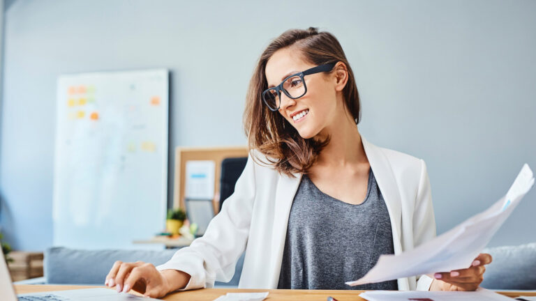 Qué funciones desempeña un ejecutivo de tráfico aduanal 56 ejecutivo de trafico aduanal en accion