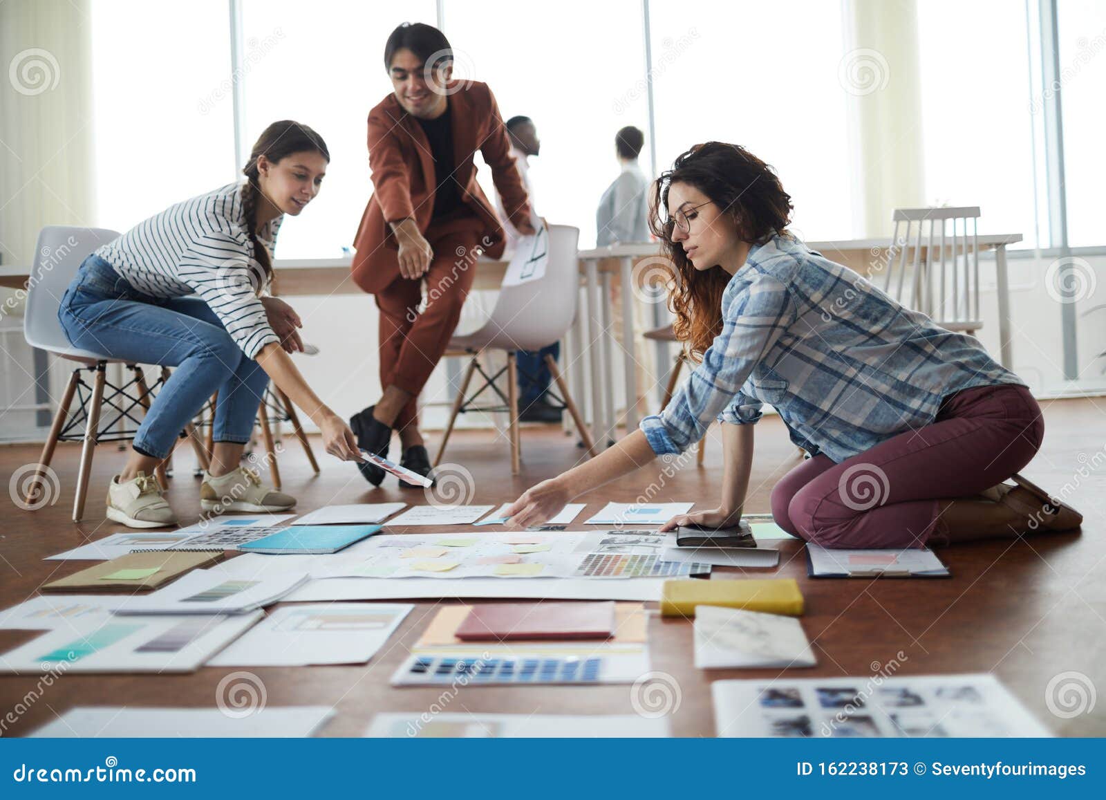 Cómo puedo crear una empresa para completar una tarea escolar