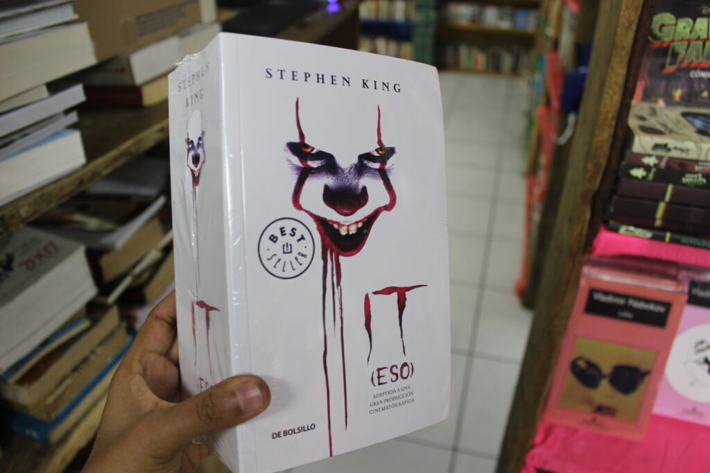 Cuántas páginas tiene el libro "It" de Stephen King 6 Cuántas páginas tiene el libro «It» de Stephen King