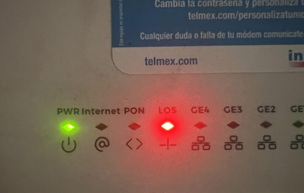 modem con foco rojo encendido