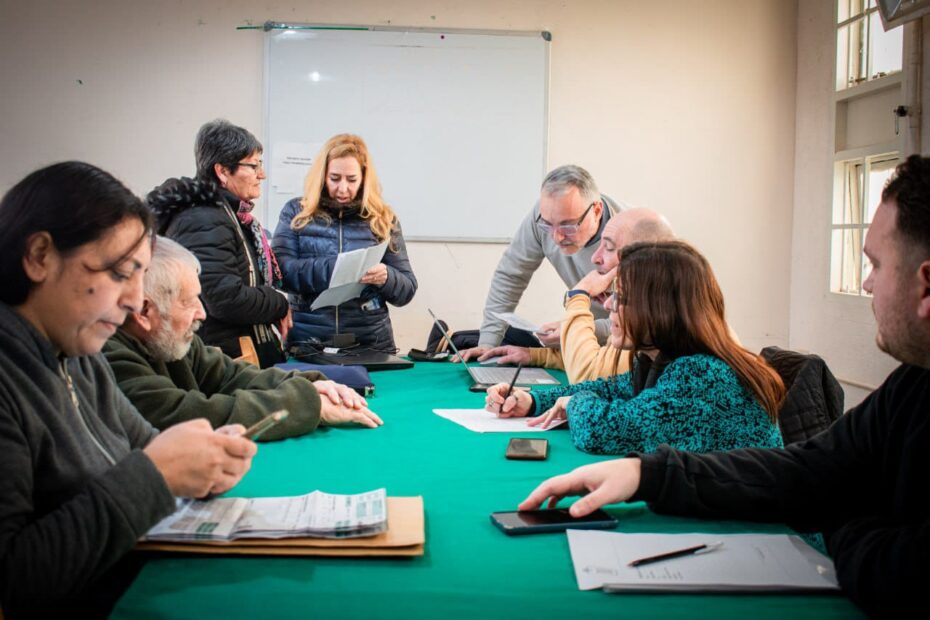 Qué funciones realiza la persona que acompaña al equipo auditor 4 Qué funciones realiza la persona que acompaña al equipo auditor